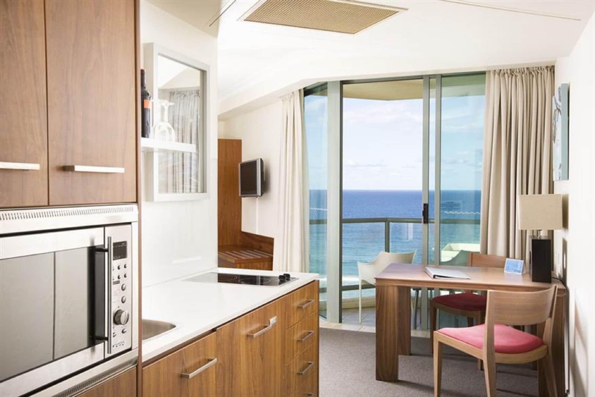 Mantra Legends Hotel Gold Coast Esterno foto
